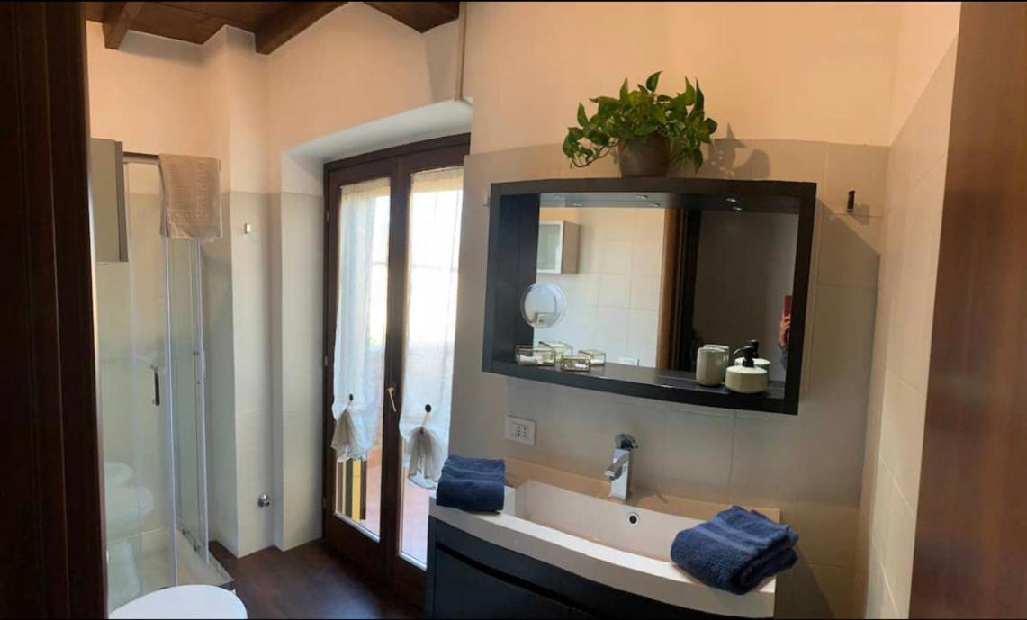 Colline Di Barengo Apartment Momo ภายนอก รูปภาพ